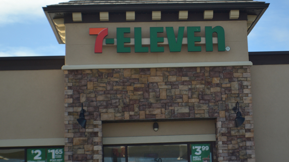 7 Eleven Close Up